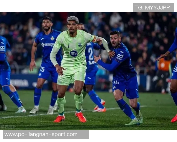 欧冠激战巴萨对决本菲卡期待客队带来惊喜与精彩表现